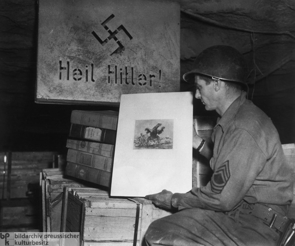Ausgelagerte Kunstwerke im Kalibergwerk Merkers (15. April 1945)